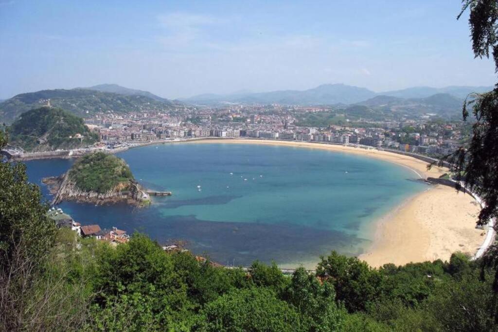 New Gorgeous Central Apartment - Beachfront - 3 Bd San Sebastián Eksteriør billede