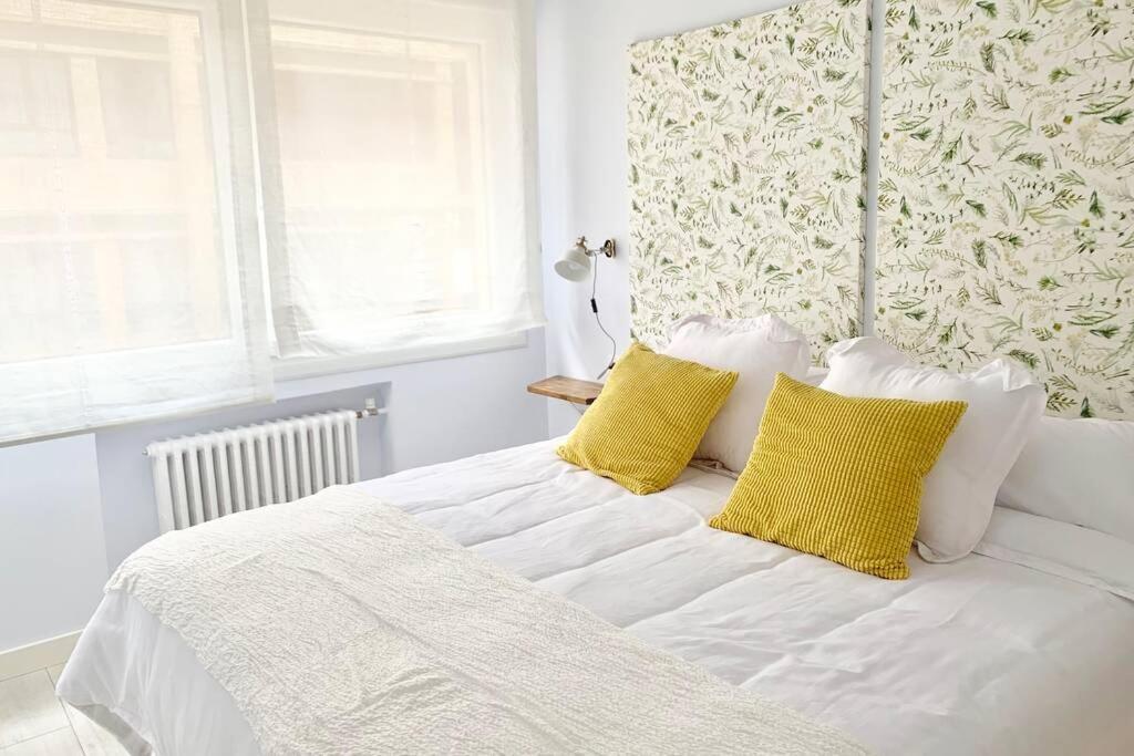 New Gorgeous Central Apartment - Beachfront - 3 Bd San Sebastián Eksteriør billede