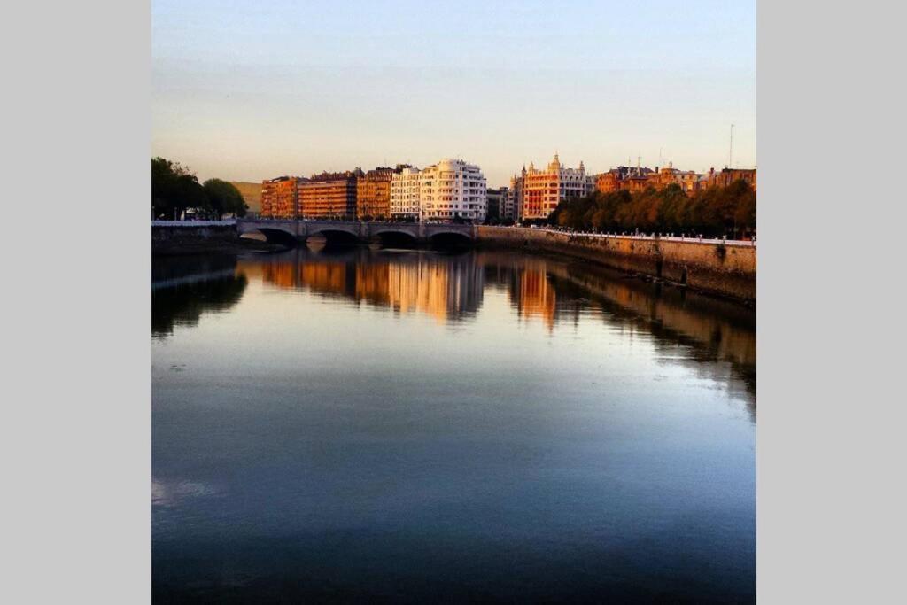 New Gorgeous Central Apartment - Beachfront - 3 Bd San Sebastián Eksteriør billede