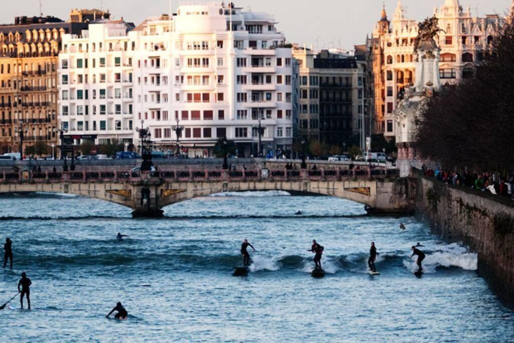 New Gorgeous Central Apartment - Beachfront - 3 Bd San Sebastián Eksteriør billede