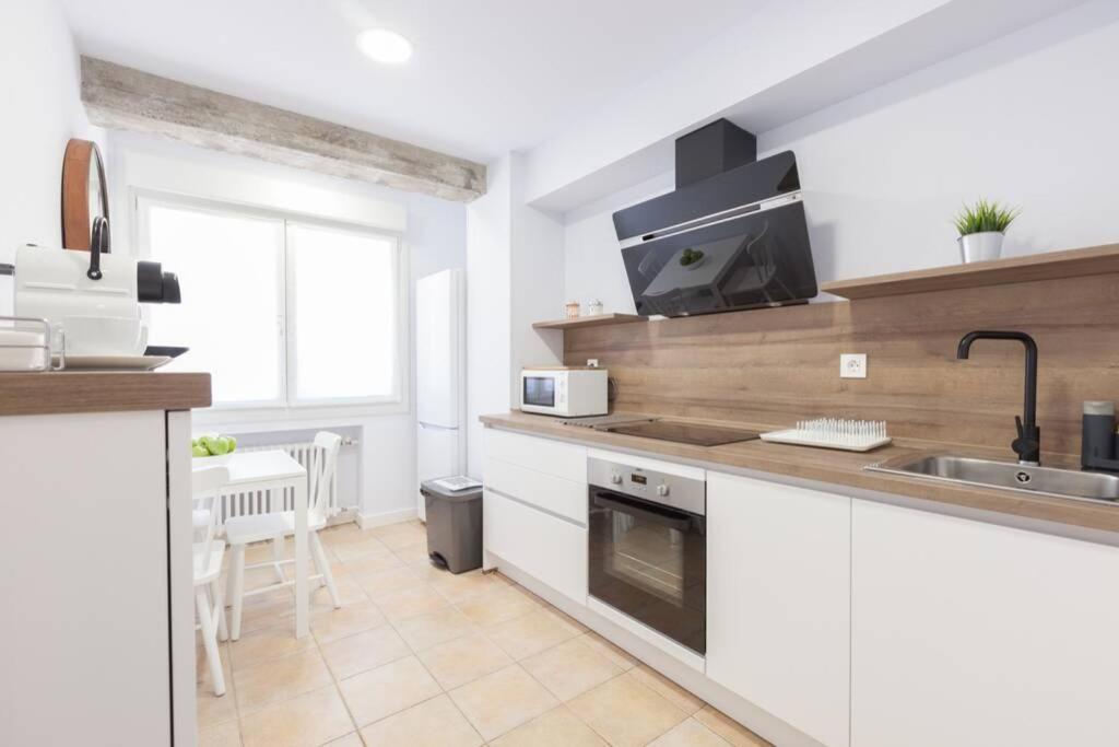 New Gorgeous Central Apartment - Beachfront - 3 Bd San Sebastián Eksteriør billede