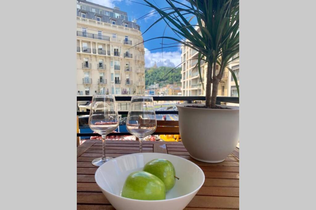 New Gorgeous Central Apartment - Beachfront - 3 Bd San Sebastián Eksteriør billede